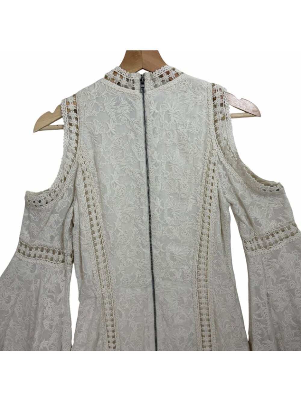 Alice + Olivia Enya Dress Size 6 Cream Ivory Macrame Embroidered Lace Cut Out - Picture 6 of 12